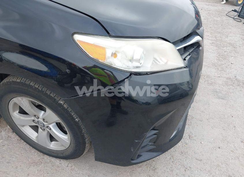 Photo 18 of 2019 Toyota Sienna LE 8 PASSENGER (VIN 5TDKZ3DC4KS011331)