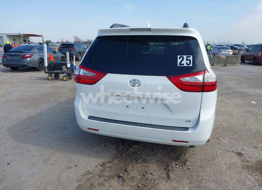 Photo 16 of 2019 Toyota Sienna LE 8 PASSENGER (VIN 5TDKZ3DC4KS968185)