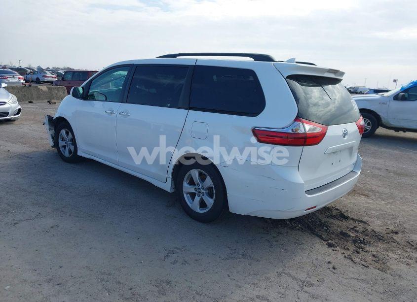 Photo 3 of 2019 Toyota Sienna LE 8 PASSENGER (VIN 5TDKZ3DC4KS968185)