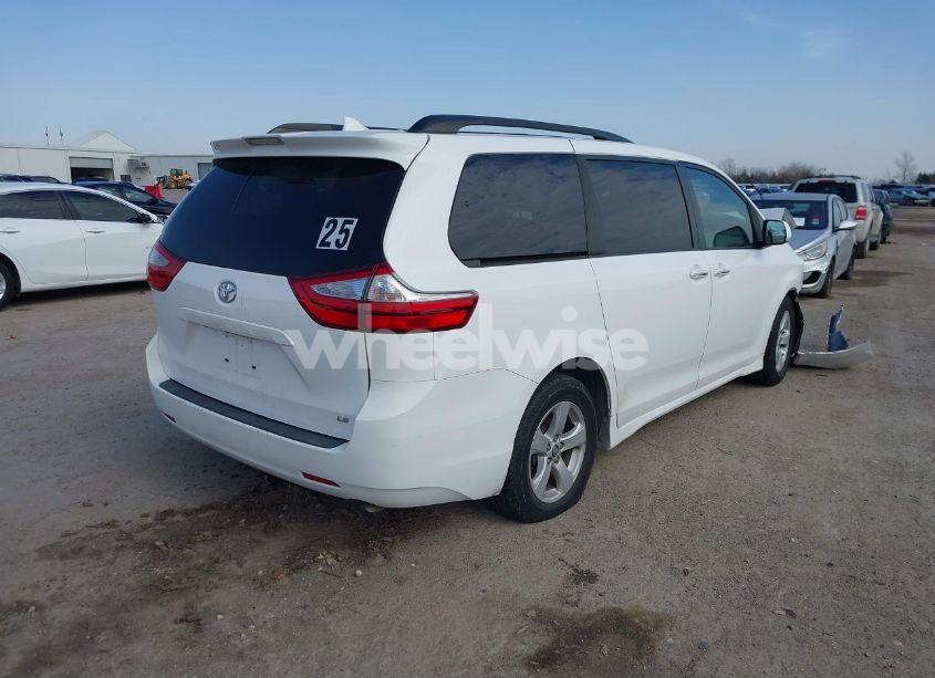 Photo 4 of 2019 Toyota Sienna LE 8 PASSENGER (VIN 5TDKZ3DC4KS968185)