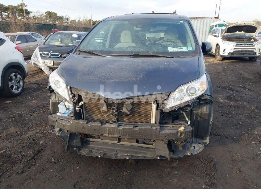 Photo 6 of 2020 Toyota Sienna LE (VIN 5TDKZ3DC4LS050616)