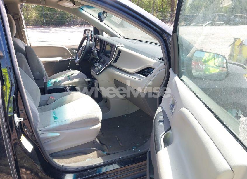 Photo 5 of 2017 Toyota Sienna LE 8 PASSENGER (VIN 5TDKZ3DC5HS780672)