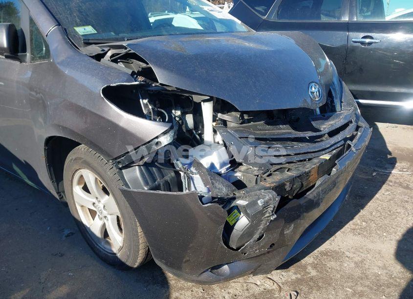 Photo 6 of 2017 Toyota Sienna LE 8 PASSENGER (VIN 5TDKZ3DC5HS787184)