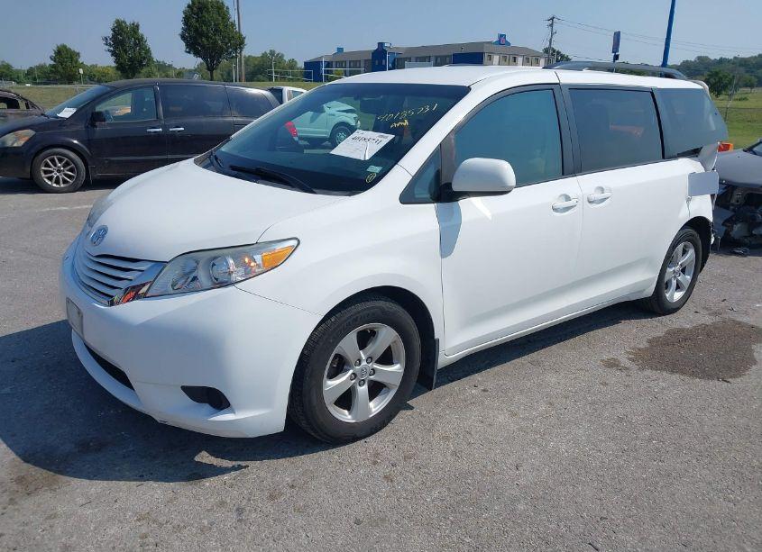 Photo 2 of 2017 Toyota Sienna LE 8 PASSENGER (VIN 5TDKZ3DC5HS795074)