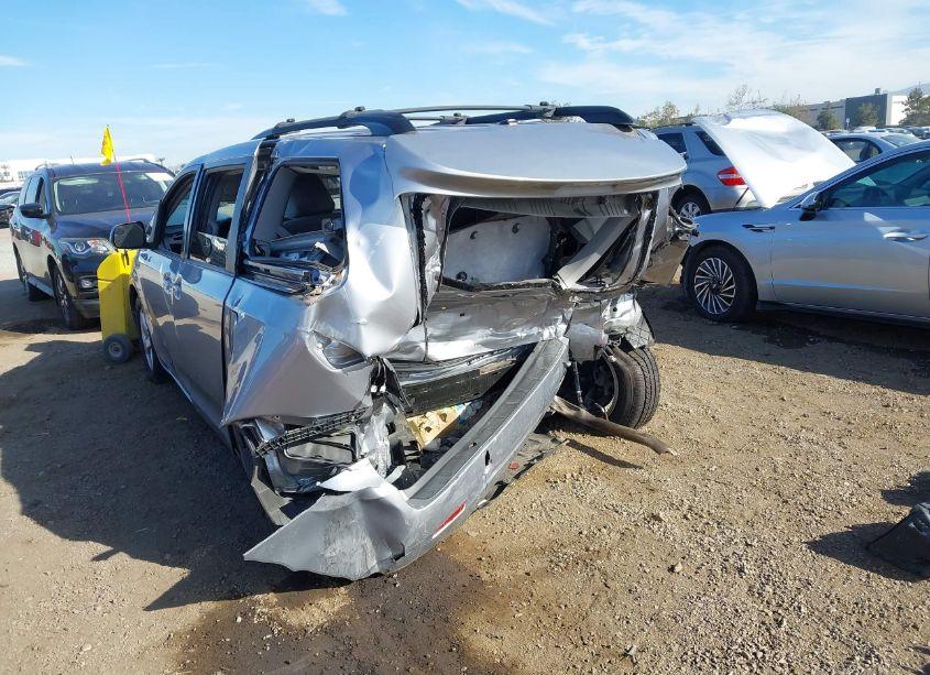 Photo 21 of 2017 Toyota Sienna LE 8 PASSENGER (VIN 5TDKZ3DC5HS798816)