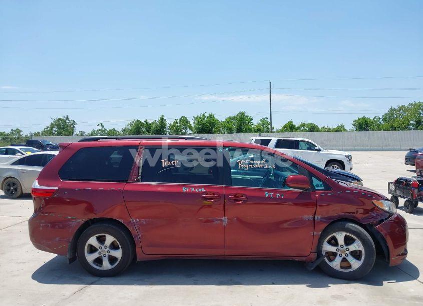 Photo 13 of 2017 Toyota Sienna LE 8 PASSENGER (VIN 5TDKZ3DC5HS898933)