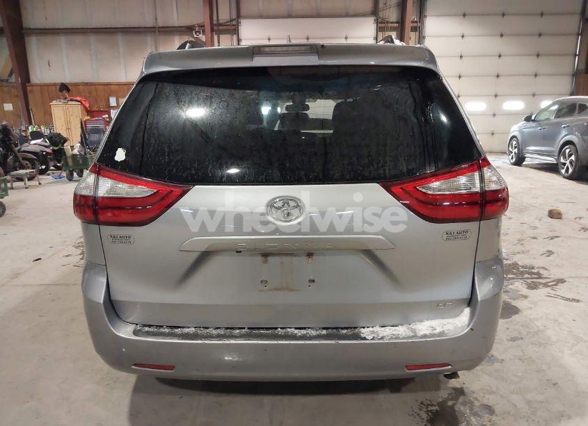 Photo 17 of 2018 Toyota Sienna LE 8 PASSENGER (VIN 5TDKZ3DC5JS956870)
