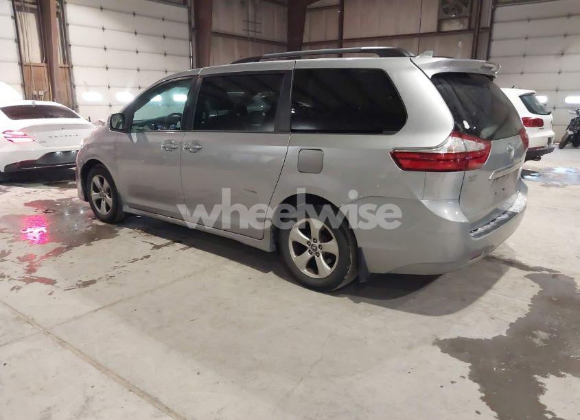 Photo 3 of 2018 Toyota Sienna LE 8 PASSENGER (VIN 5TDKZ3DC5JS956870)