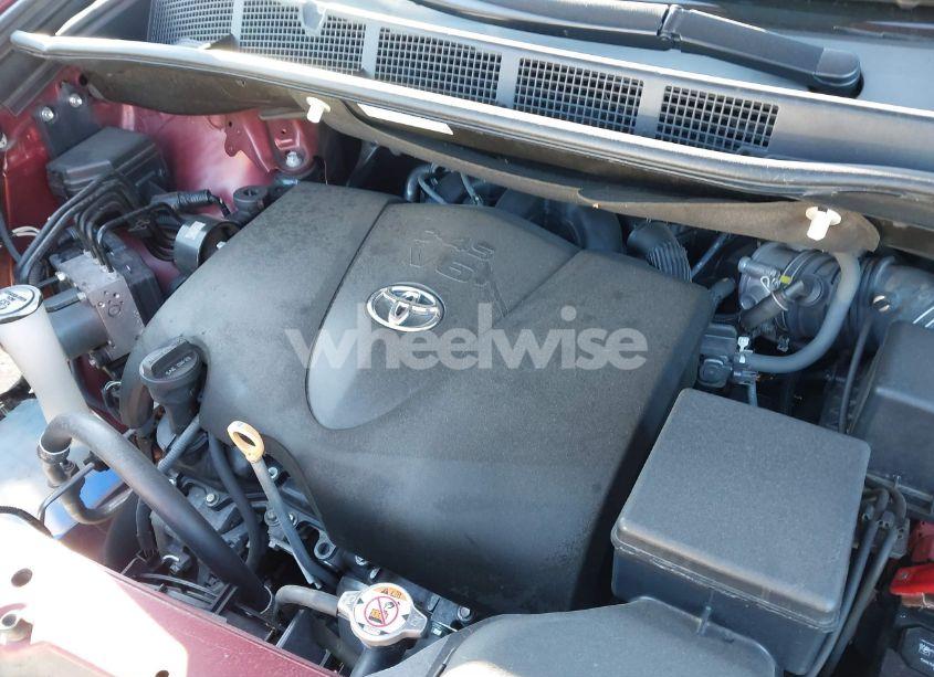 Photo 10 of 2019 Toyota Sienna LE 8 PASSENGER (VIN 5TDKZ3DC5KS008650)