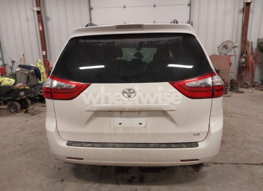 Photo 16 of 2020 Toyota Sienna LE 8-PASSENGER (VIN 5TDKZ3DC5LS044937)