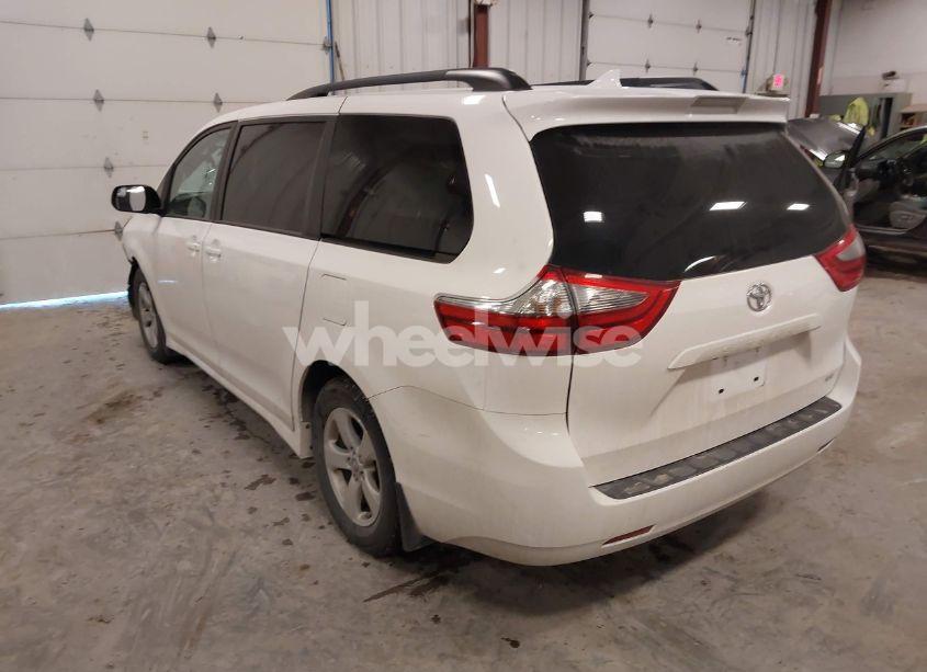 Photo 3 of 2020 Toyota Sienna LE 8-PASSENGER (VIN 5TDKZ3DC5LS044937)