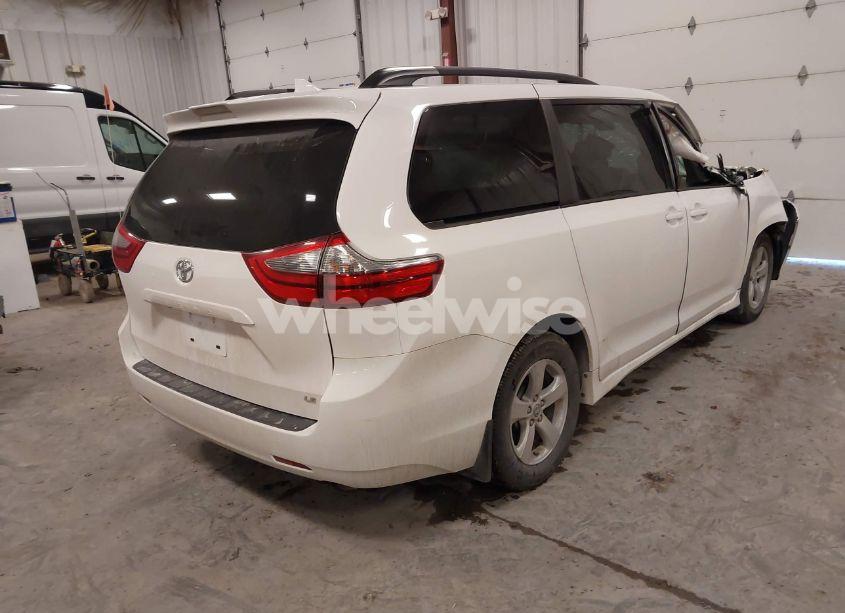 Photo 4 of 2020 Toyota Sienna LE 8-PASSENGER (VIN 5TDKZ3DC5LS044937)