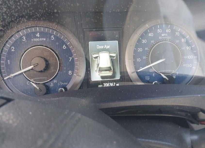 Photo 7 of 2020 Toyota Sienna LE (VIN 5TDKZ3DC5LS054741)