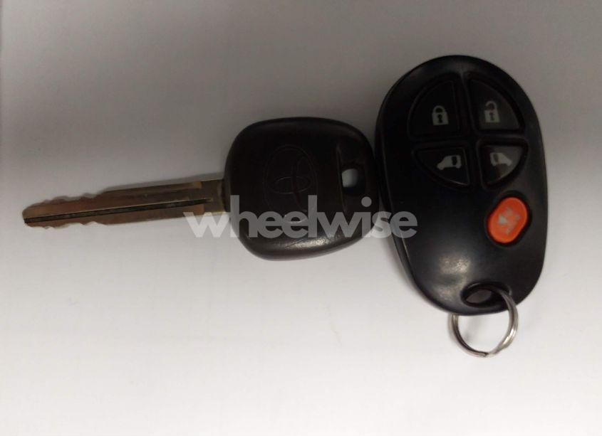 Photo 11 of 2017 Toyota Sienna LE 8 PASSENGER (VIN 5TDKZ3DC6HS811542)