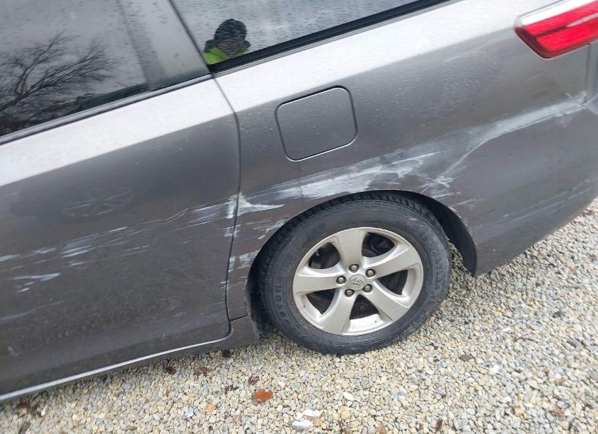 Photo 20 of 2017 Toyota Sienna LE 8 PASSENGER (VIN 5TDKZ3DC6HS844685)