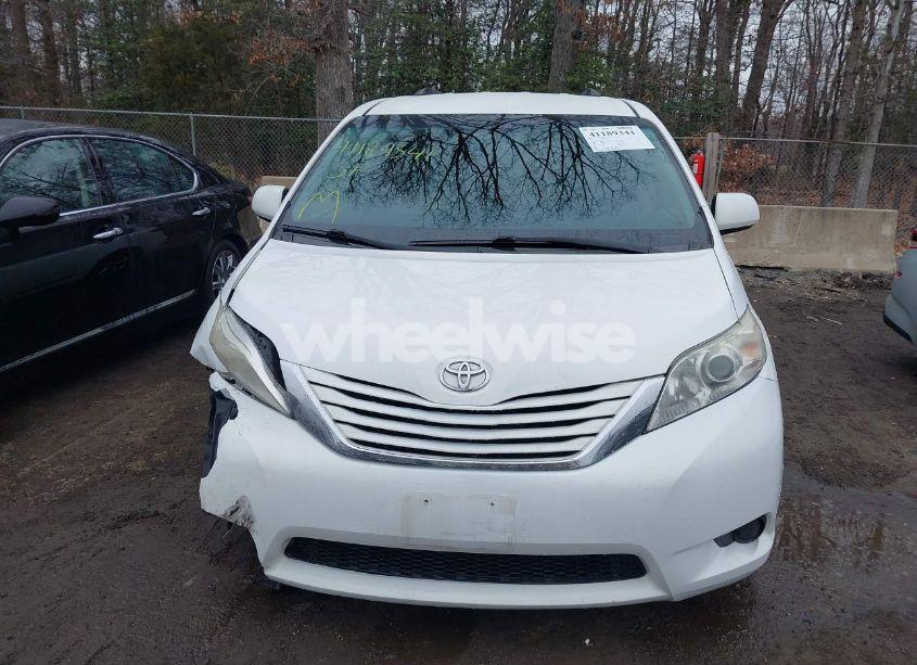 Photo 12 of 2017 Toyota Sienna LE 8 PASSENGER (VIN 5TDKZ3DC6HS863138)