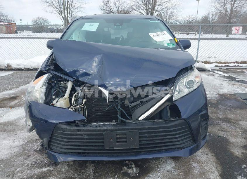 Photo 12 of 2018 Toyota Sienna LE 8 PASSENGER (VIN 5TDKZ3DC6JS906320)