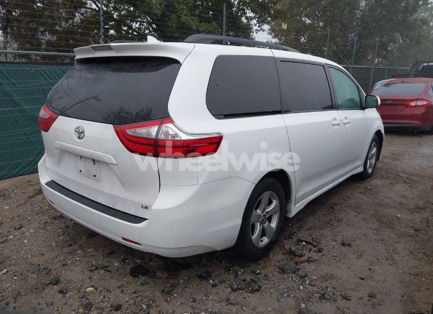 Photo 4 of 2018 Toyota Sienna LE 8 PASSENGER (VIN 5TDKZ3DC6JS928592)