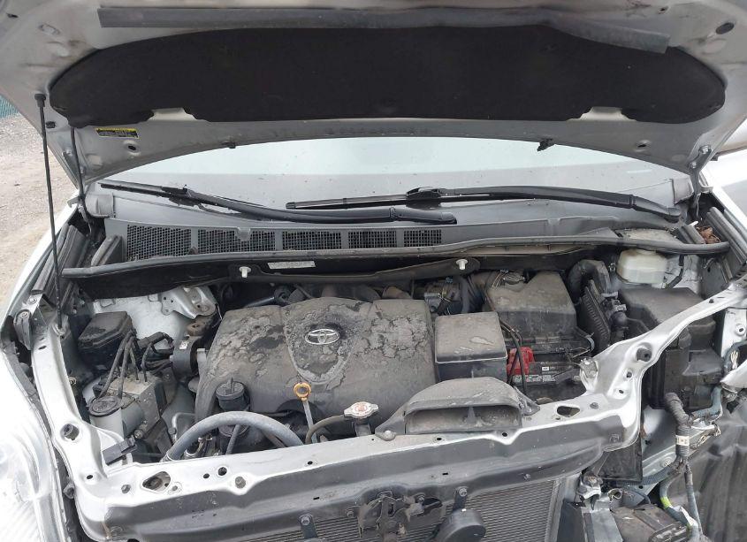 Photo 10 of 2020 Toyota Sienna LE (VIN 5TDKZ3DC6LS050925)