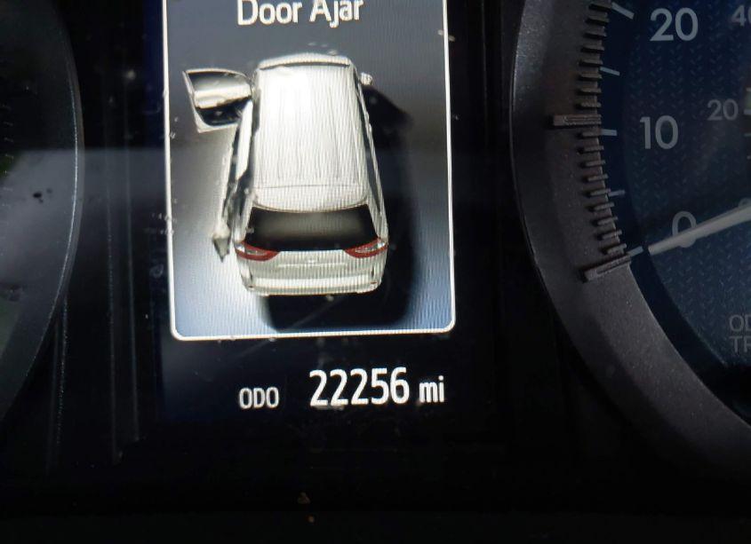 Photo 14 of 2020 Toyota Sienna LE (VIN 5TDKZ3DC6LS050925)