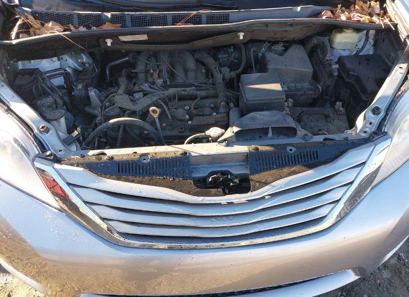 Photo 10 of 2017 Toyota Sienna LE 8 PASSENGER (VIN 5TDKZ3DC7HS772606)