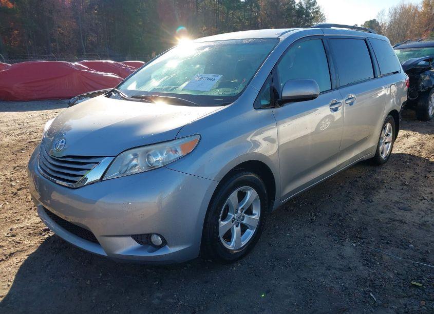 Photo 2 of 2017 Toyota Sienna LE 8 PASSENGER (VIN 5TDKZ3DC7HS772606)