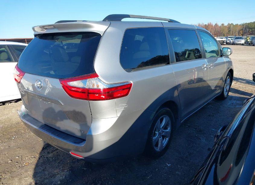 Photo 4 of 2017 Toyota Sienna LE 8 PASSENGER (VIN 5TDKZ3DC7HS772606)