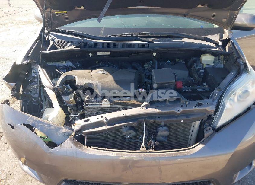 Photo 10 of 2017 Toyota Sienna LE 8 PASSENGER (VIN 5TDKZ3DC7HS781788)
