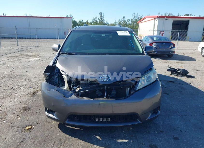 Photo 13 of 2017 Toyota Sienna LE 8 PASSENGER (VIN 5TDKZ3DC7HS781788)