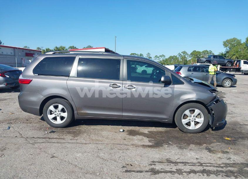 Photo 14 of 2017 Toyota Sienna LE 8 PASSENGER (VIN 5TDKZ3DC7HS781788)