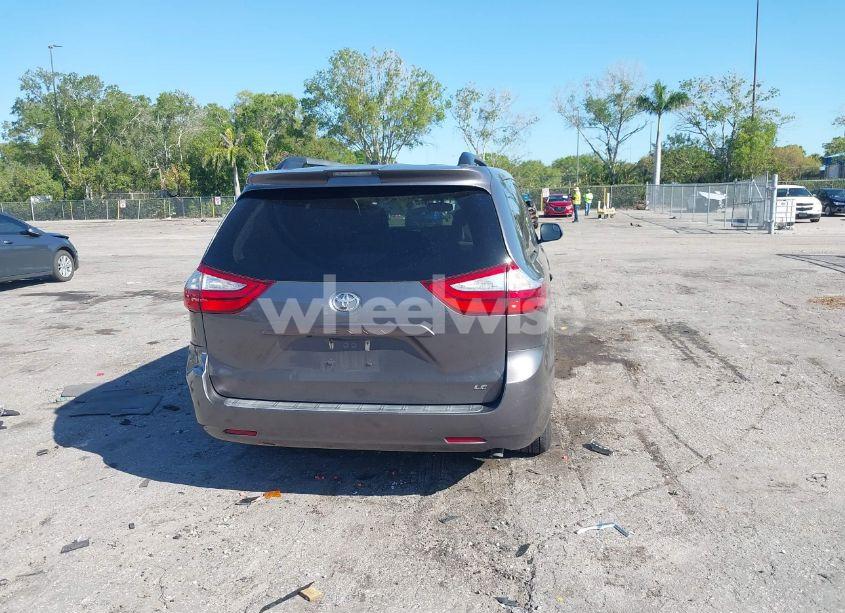 Photo 17 of 2017 Toyota Sienna LE 8 PASSENGER (VIN 5TDKZ3DC7HS781788)