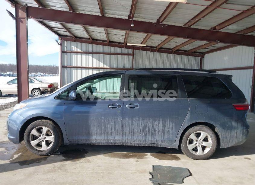 Photo 14 of 2017 Toyota Sienna LE 8 PASSENGER (VIN 5TDKZ3DC7HS785727)