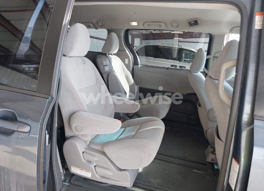 Photo 8 of 2017 Toyota Sienna LE 8 PASSENGER (VIN 5TDKZ3DC7HS785727)