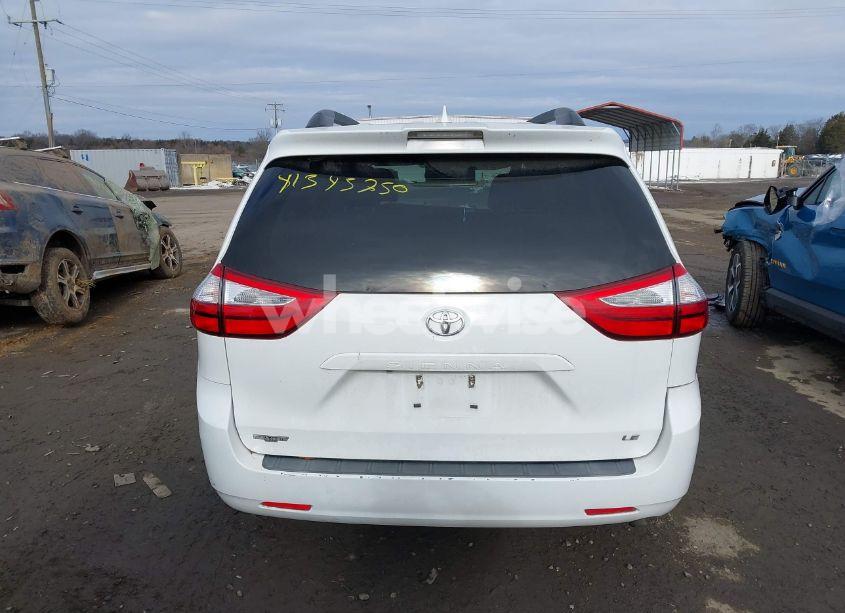 Photo 16 of 2018 Toyota Sienna LE 8 PASSENGER (VIN 5TDKZ3DC7JS926205)