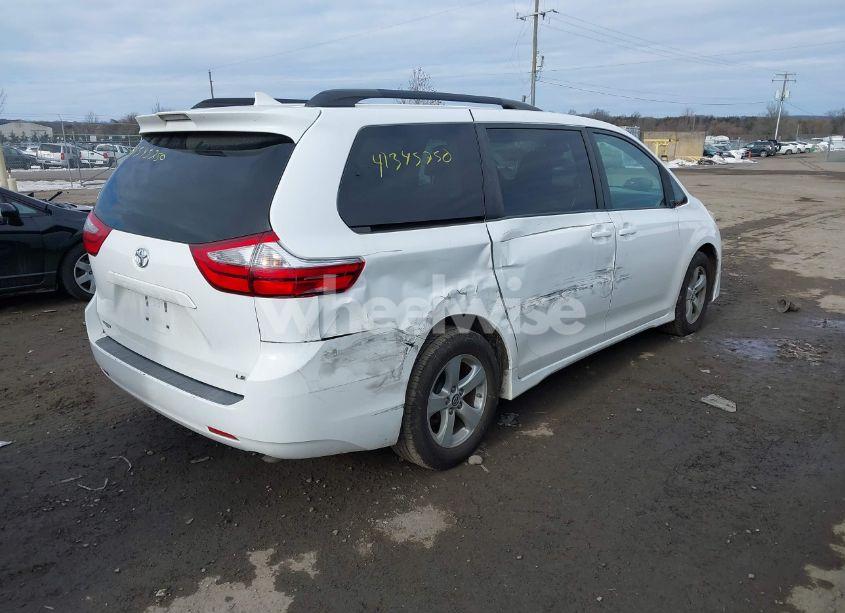 Photo 4 of 2018 Toyota Sienna LE 8 PASSENGER (VIN 5TDKZ3DC7JS926205)