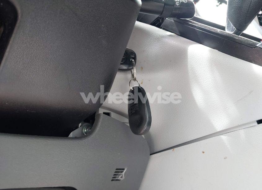 Photo 11 of 2018 Toyota Sienna LE 8 PASSENGER (VIN 5TDKZ3DC7JS940573)