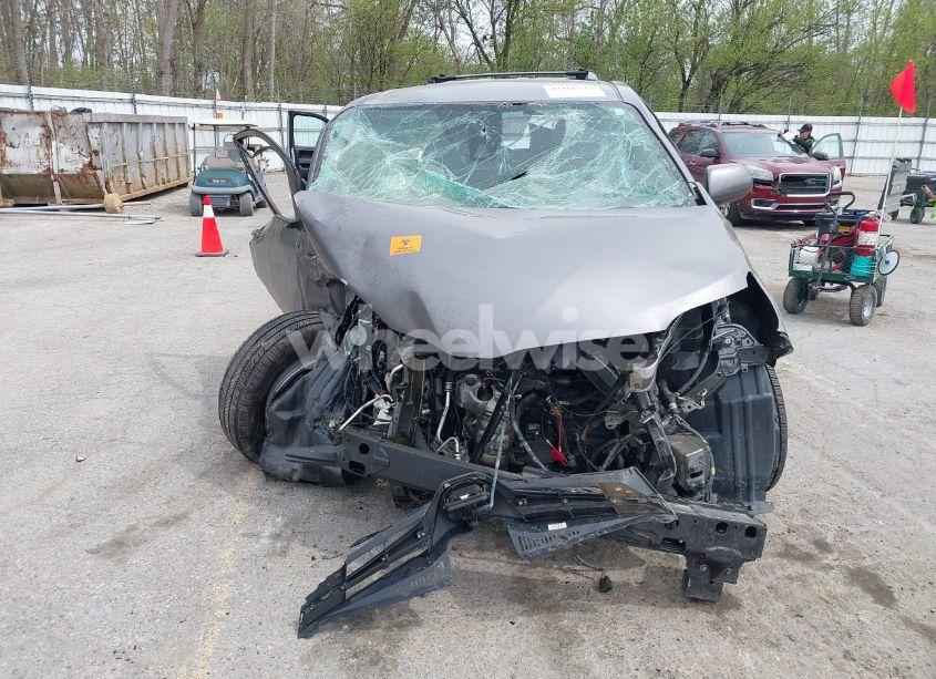 Photo 12 of 2018 Toyota Sienna LE 8 PASSENGER (VIN 5TDKZ3DC7JS940573)