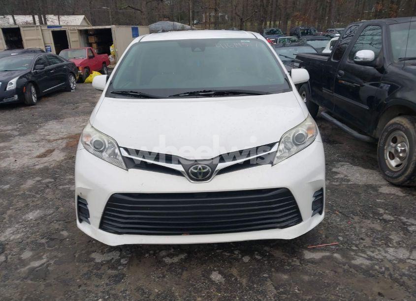 Photo 12 of 2018 Toyota Sienna LE 8 PASSENGER (VIN 5TDKZ3DC7JS962959)