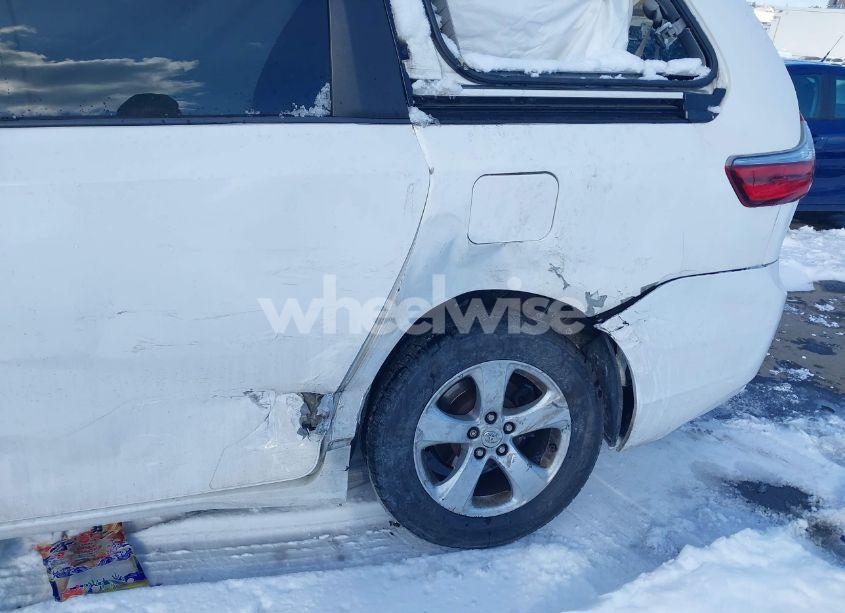 Photo 6 of 2017 Toyota Sienna LE 8 PASSENGER (VIN 5TDKZ3DC8HS856837)