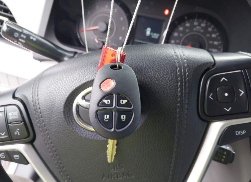 Photo 11 of 2017 Toyota Sienna LE 8 PASSENGER (VIN 5TDKZ3DC8HS875310)