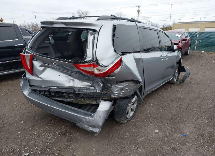 Photo 4 of 2017 Toyota Sienna LE 8 PASSENGER (VIN 5TDKZ3DC8HS875310)