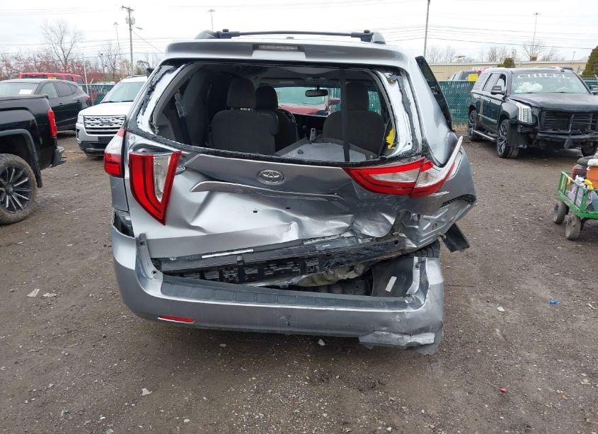 Photo 6 of 2017 Toyota Sienna LE 8 PASSENGER (VIN 5TDKZ3DC8HS875310)