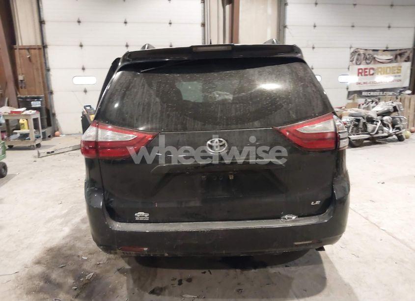 Photo 17 of 2018 Toyota Sienna LE 8 PASSENGER (VIN 5TDKZ3DC8JS956555)