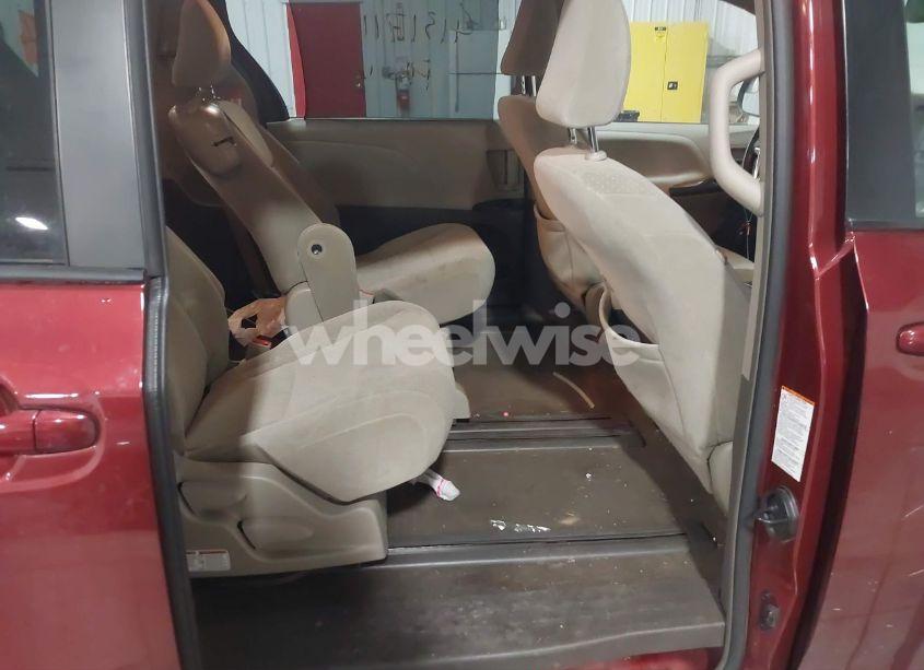 Photo 8 of 2017 Toyota Sienna LE 8 PASSENGER (VIN 5TDKZ3DC9HS814824)