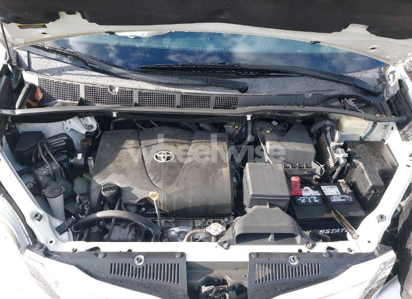 Photo 10 of 2017 Toyota Sienna LE 8 PASSENGER (VIN 5TDKZ3DC9HS875204)