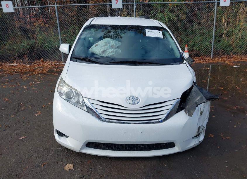 Photo 12 of 2017 Toyota Sienna LE 8 PASSENGER (VIN 5TDKZ3DC9HS875204)