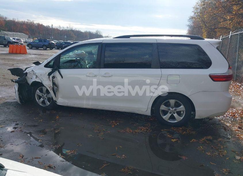 Photo 14 of 2017 Toyota Sienna LE 8 PASSENGER (VIN 5TDKZ3DC9HS875204)