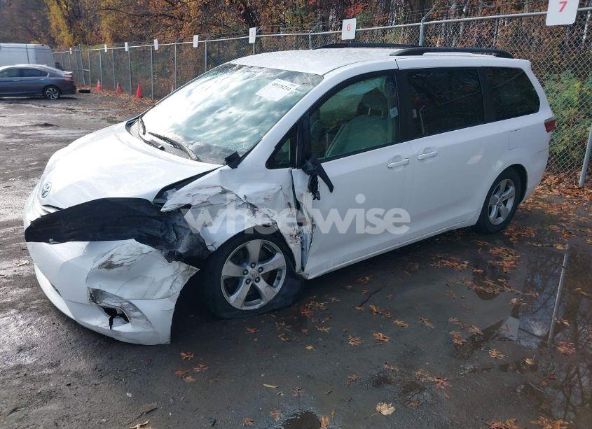 Photo 2 of 2017 Toyota Sienna LE 8 PASSENGER (VIN 5TDKZ3DC9HS875204)