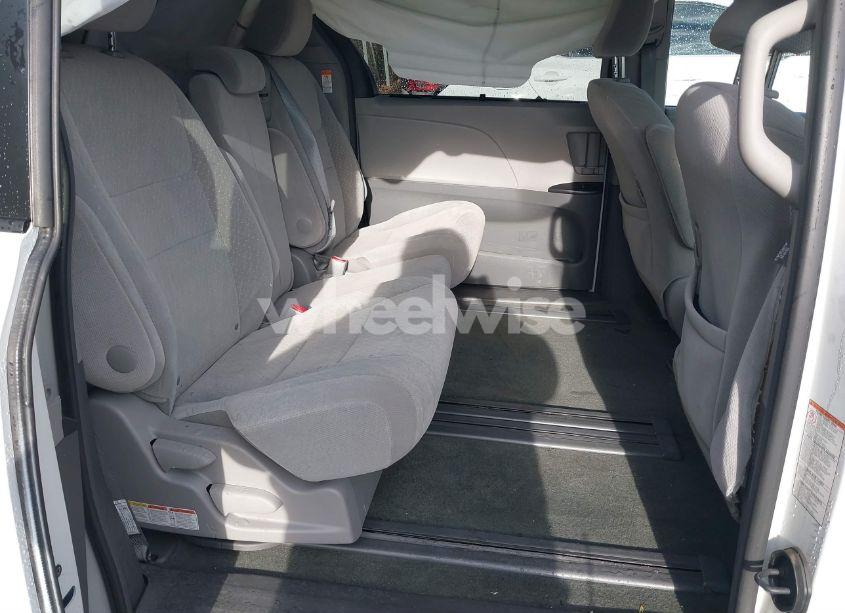 Photo 8 of 2017 Toyota Sienna LE 8 PASSENGER (VIN 5TDKZ3DC9HS875204)