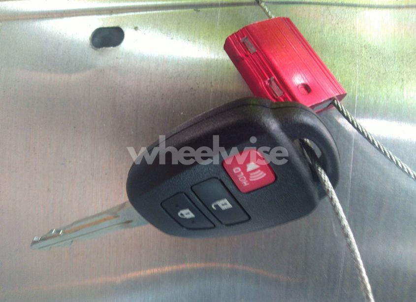 Photo 11 of 2017 Toyota Sienna LE 8 PASSENGER (VIN 5TDKZ3DC9HS885425)